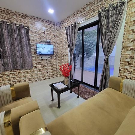 The Perfect Stays Para Disco Big Pool Cricket Turf Villa Lonavala Exteriér fotografie