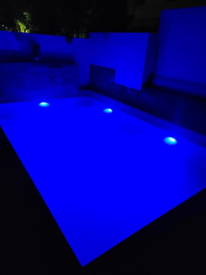 The Perfect Stays Para Disco Big Pool Cricket Turf Villa Lonavala Exteriér fotografie