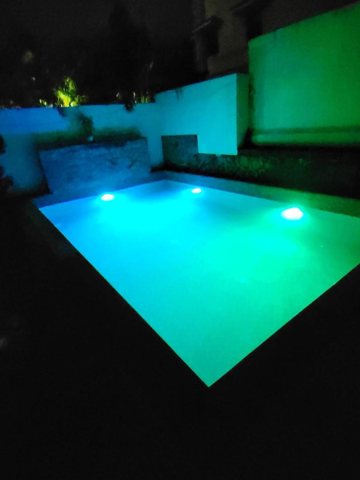 The Perfect Stays Para Disco Big Pool Cricket Turf Villa Lonavala Exteriér fotografie