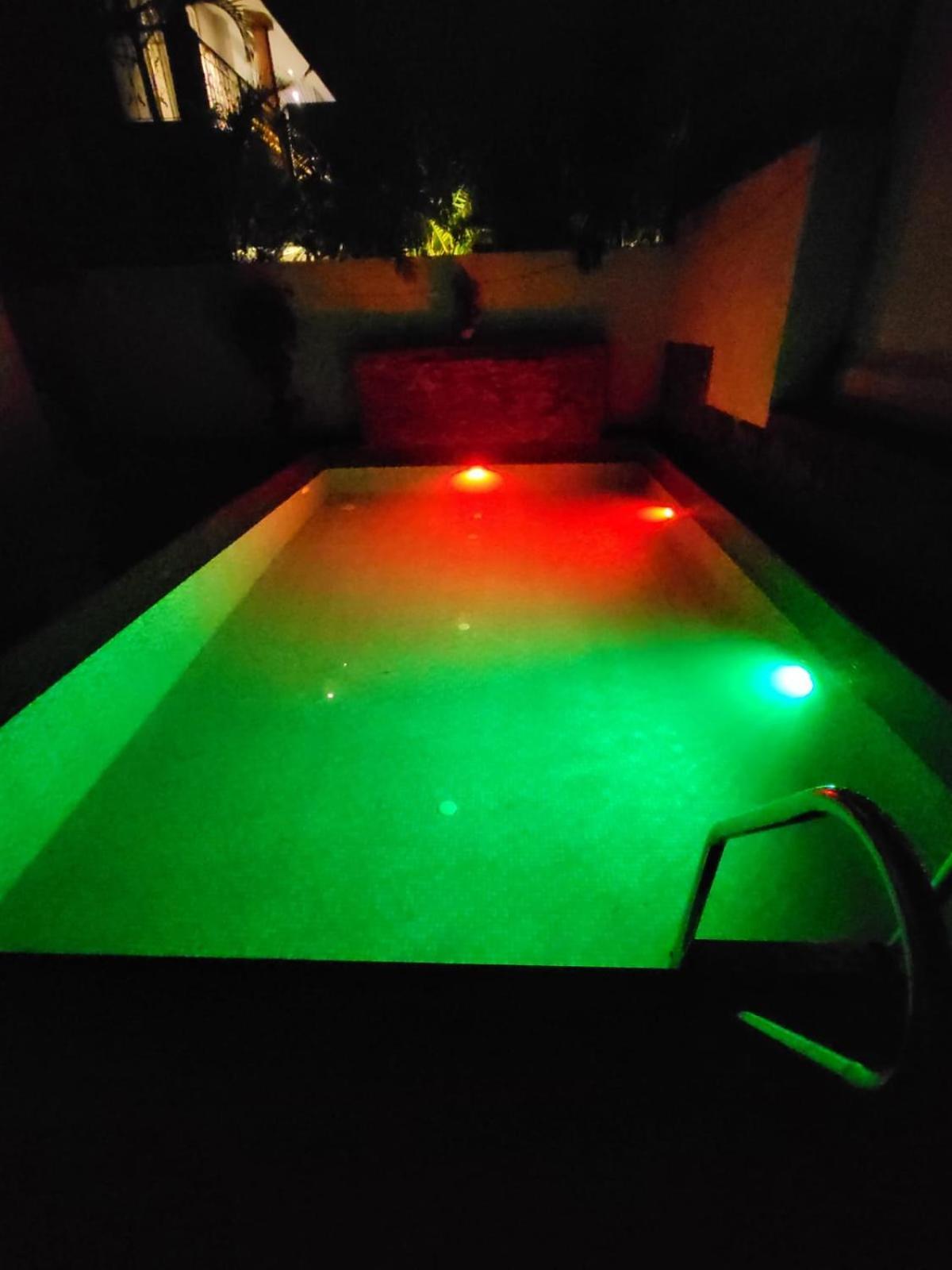 The Perfect Stays Para Disco Big Pool Cricket Turf Villa Lonavala Exteriér fotografie