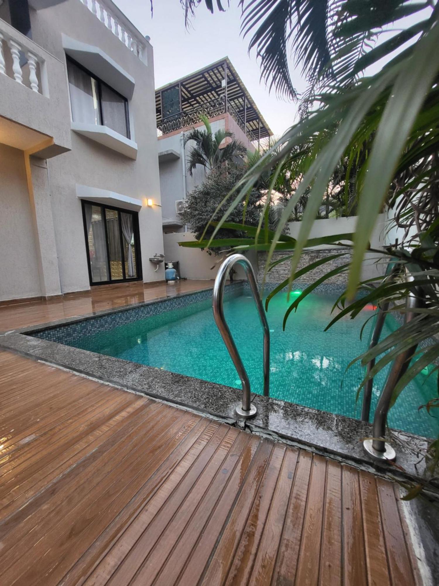 The Perfect Stays Para Disco Big Pool Cricket Turf Villa Lonavala Exteriér fotografie