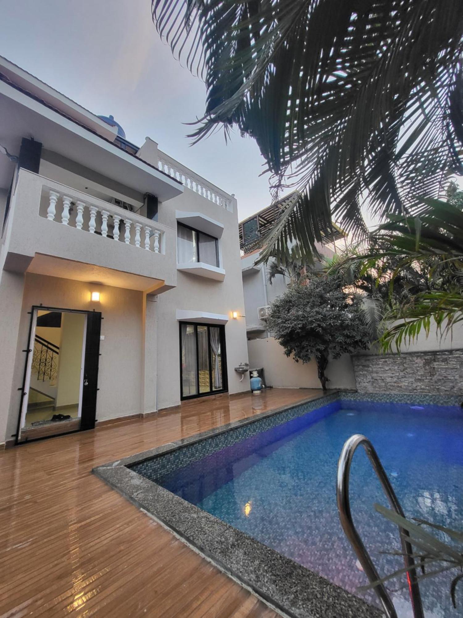 The Perfect Stays Para Disco Big Pool Cricket Turf Villa Lonavala Exteriér fotografie