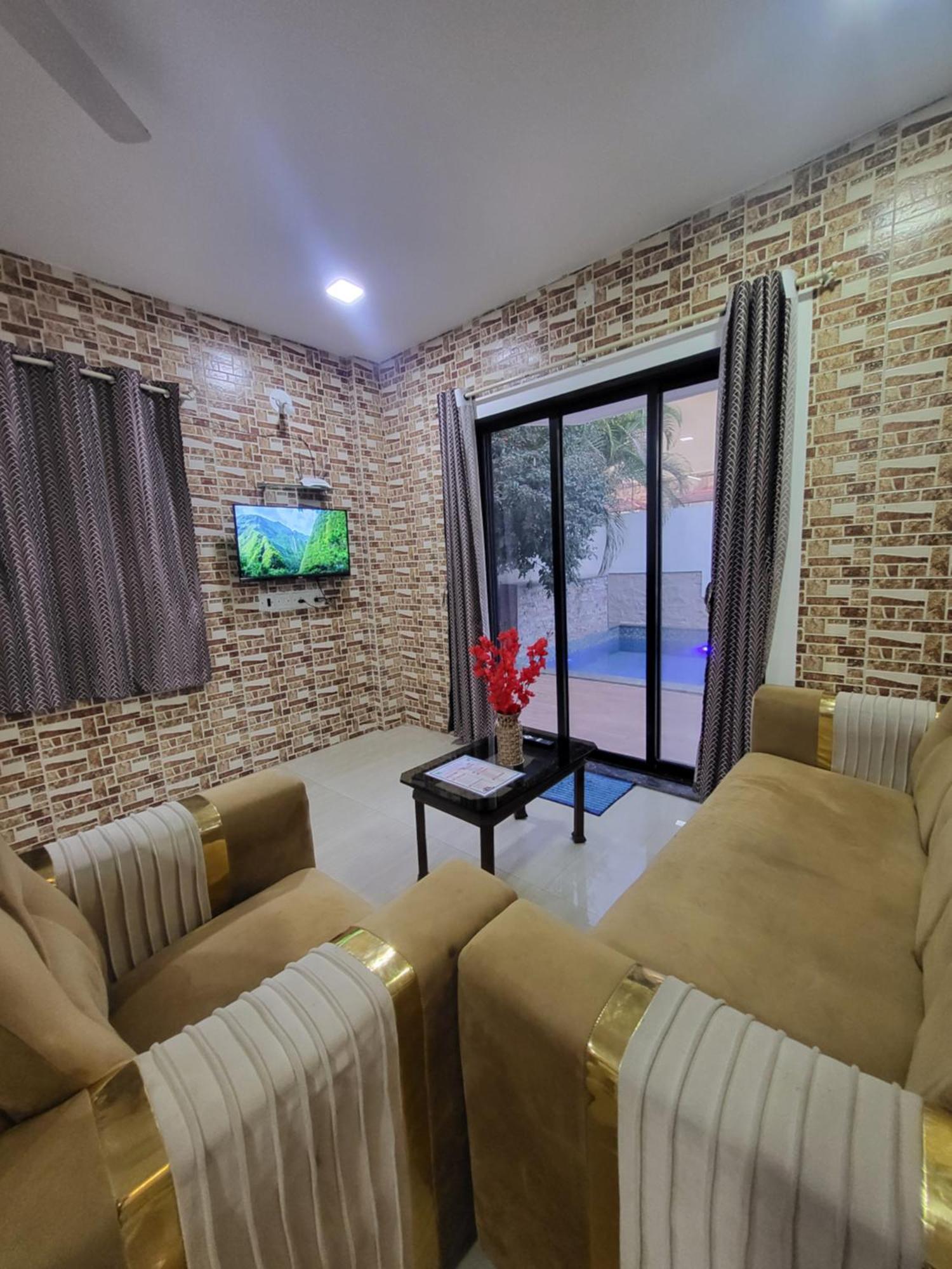 The Perfect Stays Para Disco Big Pool Cricket Turf Villa Lonavala Exteriér fotografie