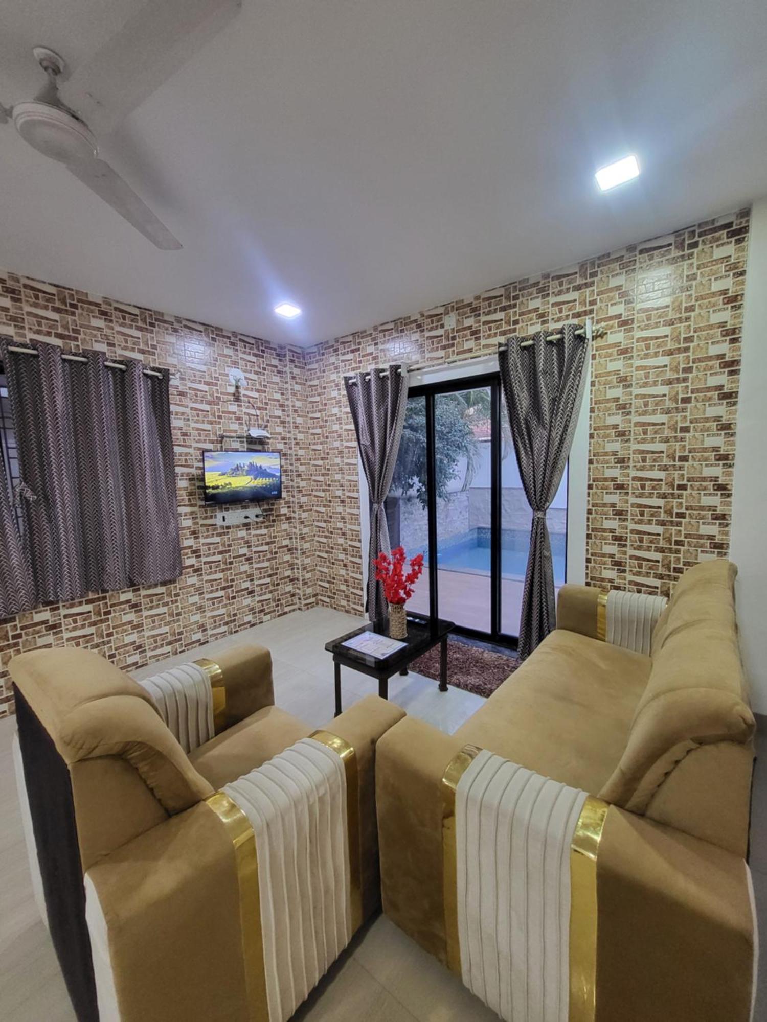 The Perfect Stays Para Disco Big Pool Cricket Turf Villa Lonavala Exteriér fotografie