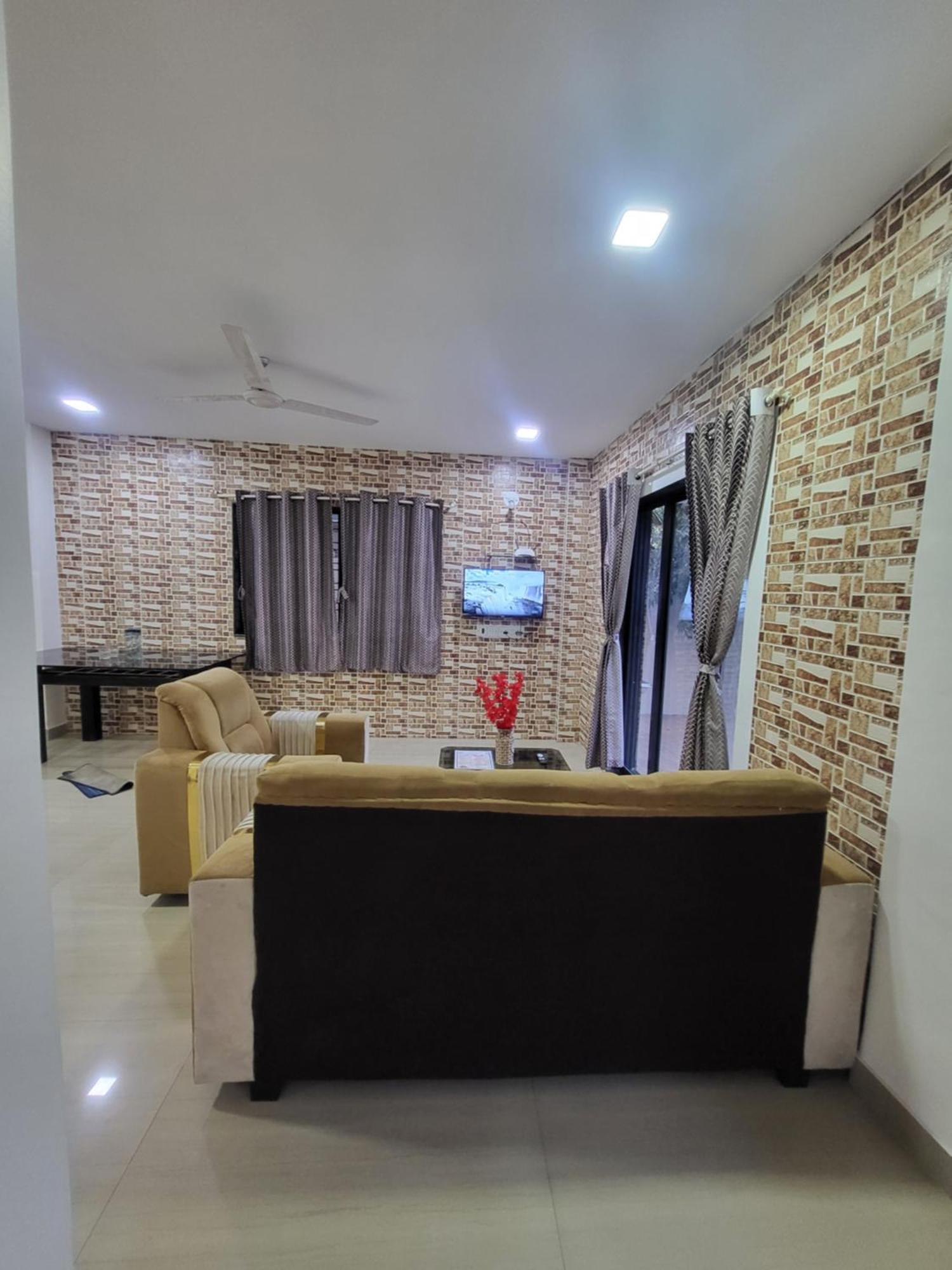 The Perfect Stays Para Disco Big Pool Cricket Turf Villa Lonavala Exteriér fotografie