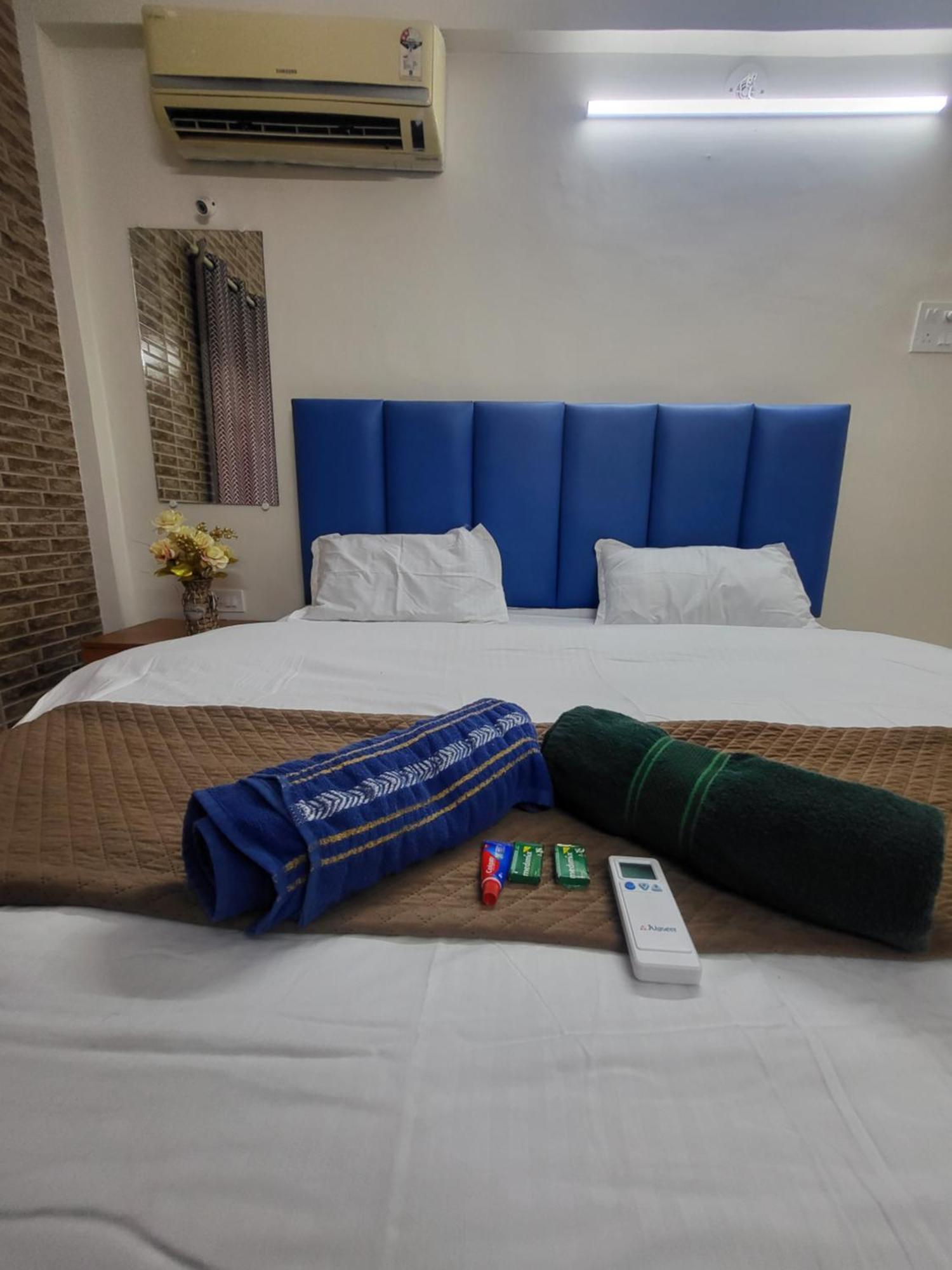 The Perfect Stays Para Disco Big Pool Cricket Turf Villa Lonavala Exteriér fotografie